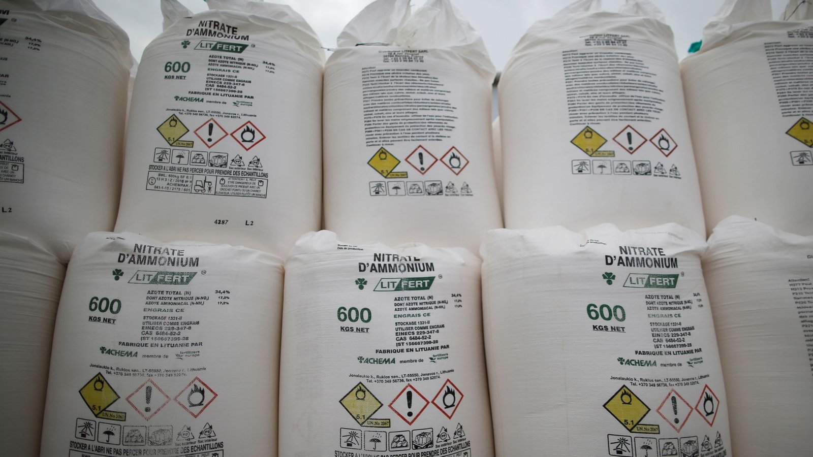 What is ammonium nitrate